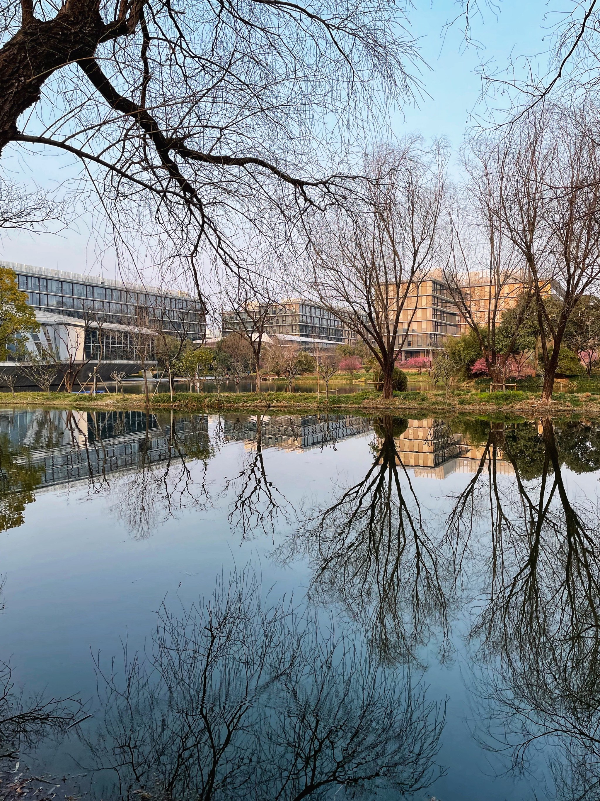 零一万物决定给大厂让路