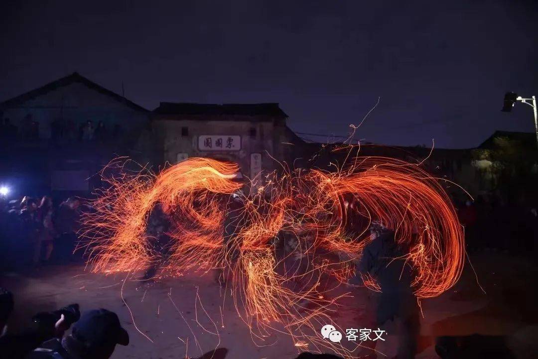 数字年俗来袭 过个赛博春节