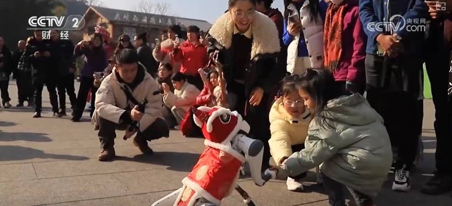 科技“点亮”春节新潮范儿