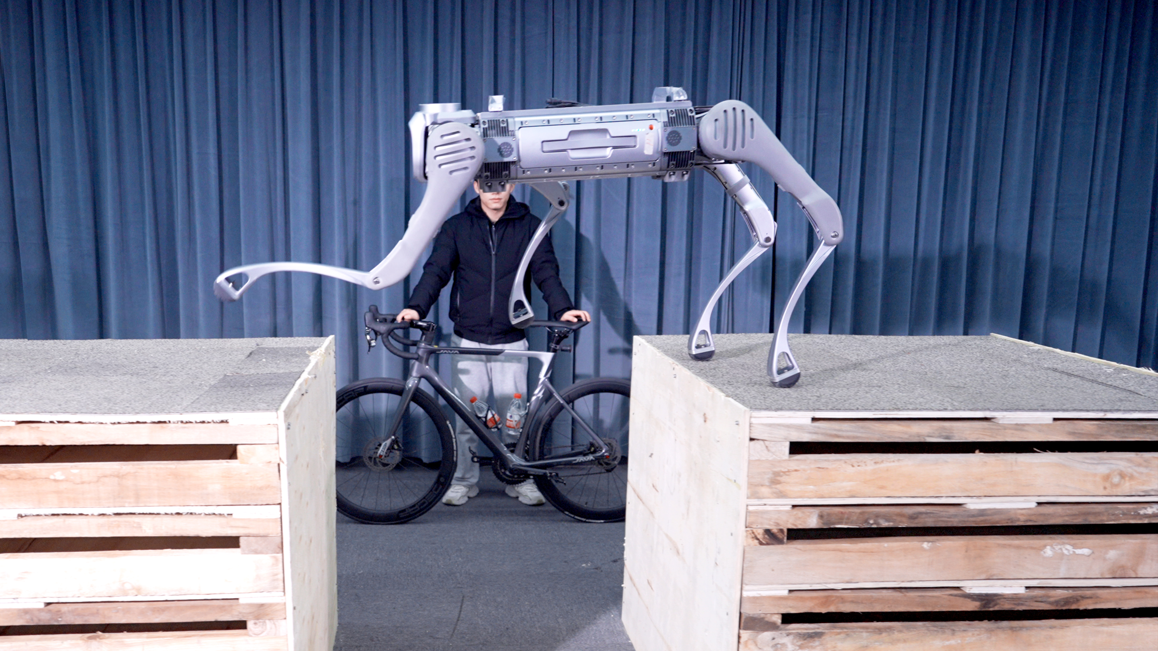 有的“日薪”过万元，宇树机器人二手租赁火爆：“天价打工人”都用在了啥场景？