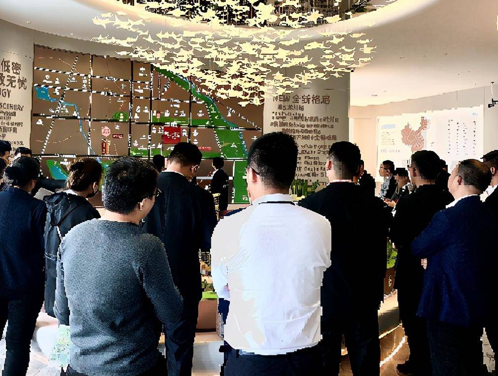 智领潮头兴未来