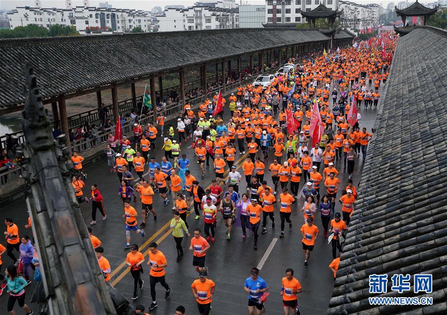 秀我中国｜请查收！全球首次“人机共跑”马拉松攻略