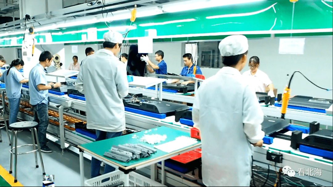 推动未来显示产业迈上新台阶