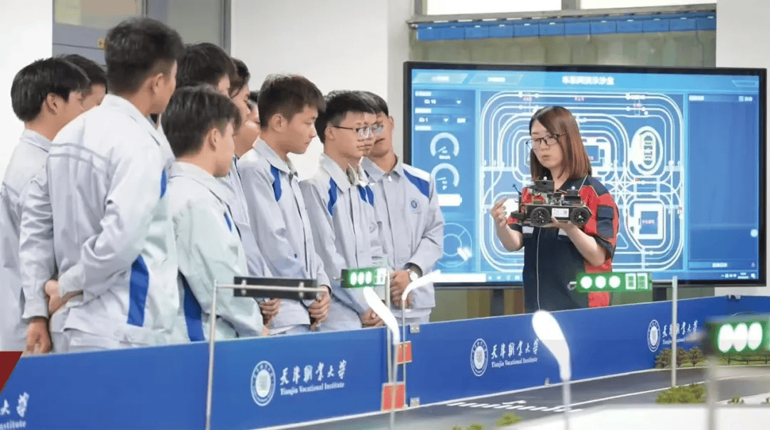 智能体，让产与教“零距离”对接