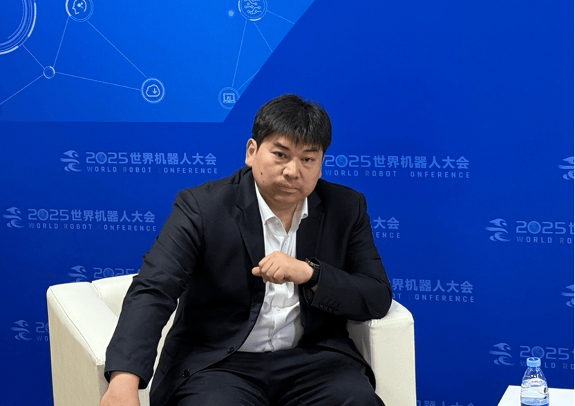 国地中心江磊：人形机器人“三步走”，商用压缩至5-10年