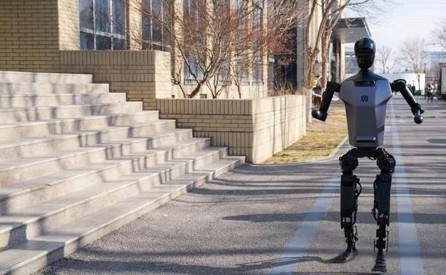 他们为何跑上农业机器人赛道