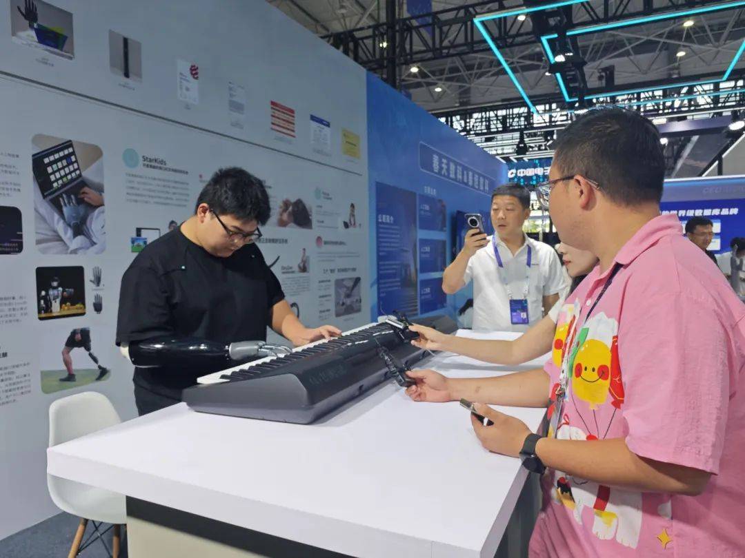 让传感器动起来 我国科研团队研发出脑机接口动态电极