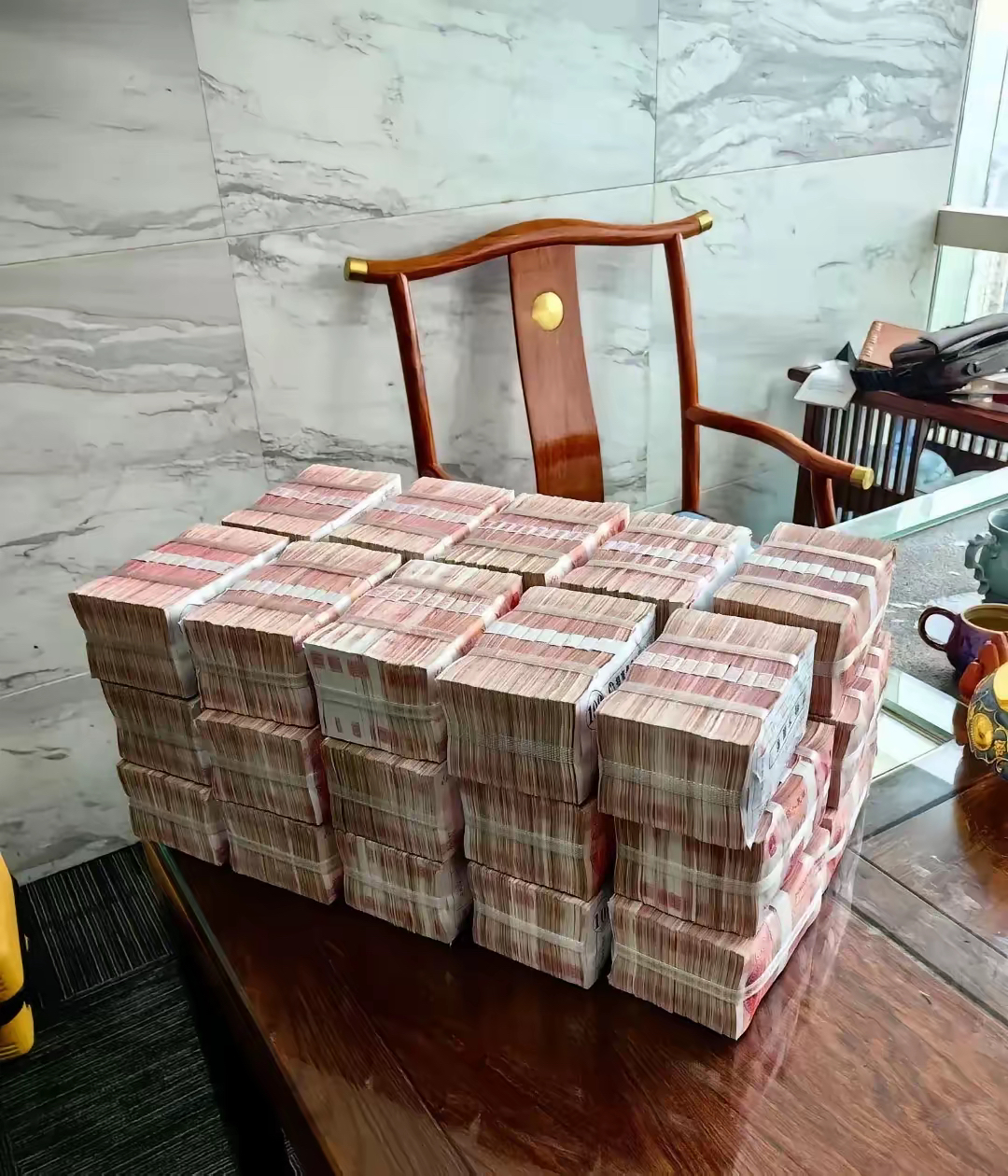 再裁2500人！某豪车一年裁5000人：称在中国未来两年仍艰难