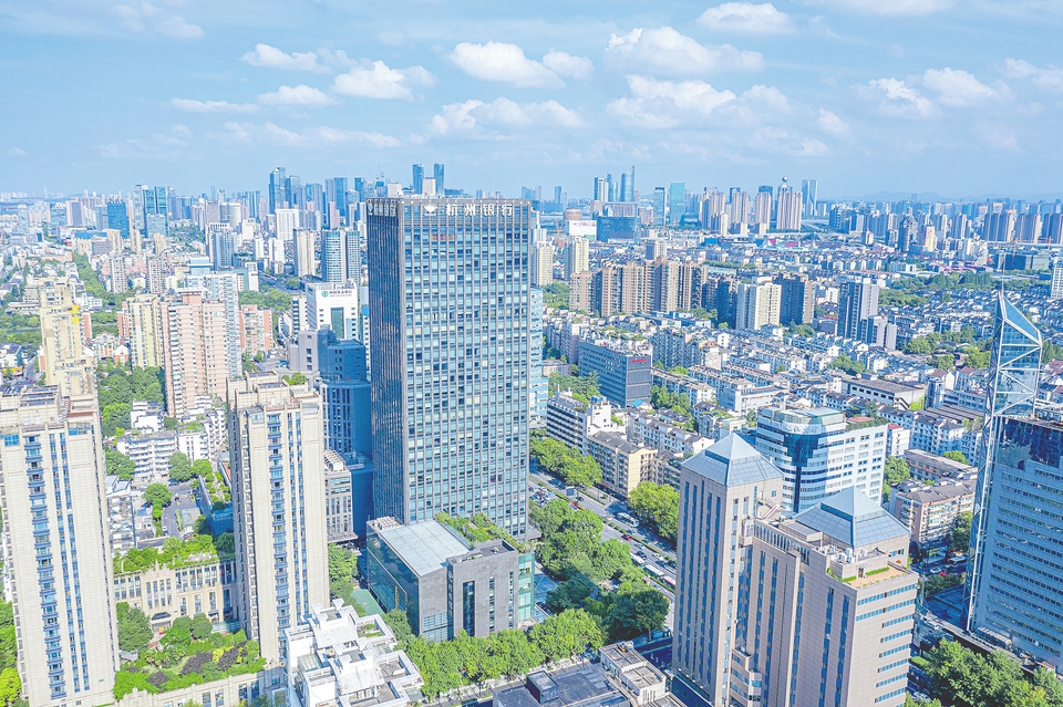 增长有支撑，扩张有方向：杭州银行三季报观察